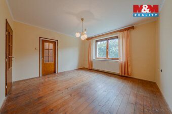 We offer for sale a stone, basement family house with two upper floors and an attic.