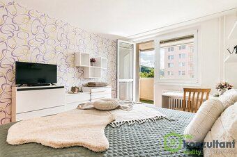 Ref ID: 01109 We offer for sale a spacious and bright apartment of approx.