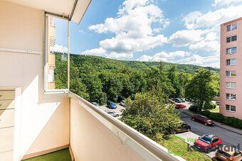 Ref ID: 01109 We offer for sale a spacious and bright apartment of approx.