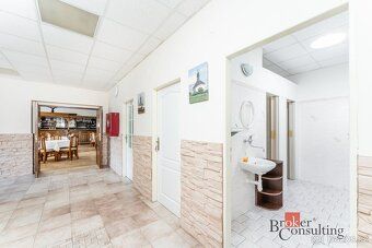 Restaurace s bytovou jednotkou a velkým pozemkem (6 078 m²) 