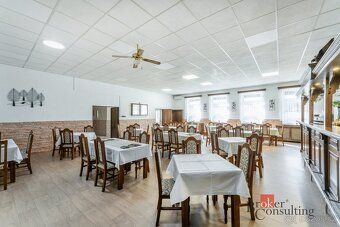 Restaurace s bytovou jednotkou a velkým pozemkem (6 078 m²) 