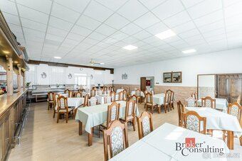 Restaurace s bytovou jednotkou a velkým pozemkem (6 078 m²) 