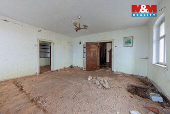 Vítejte u nabídky prostorného rodinného domu o zastavěné plo