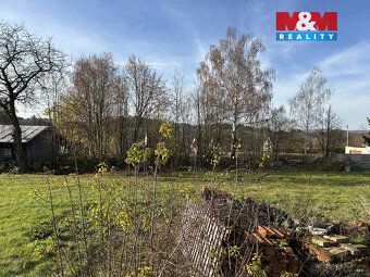 Nabízíme k prodeji pozemek o rozloze 3147 m², situovaný v kl