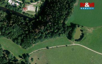 We offer for sale a forest plot of land with a total area