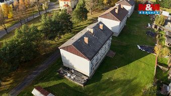 Nabízíme k prodeji nízkopodlažní bytový dům v Křišťanovicích
