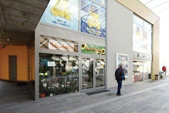 We offer rental of commercial space No. 18, No.