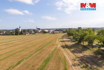 We offer for sale a flat plot of land with an area of 1964 m² in a quiet location in the…