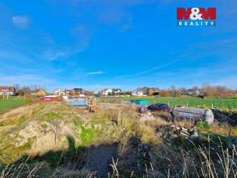 Prodáme slunný, rovinatý pozemek, o celkové výměře 4203 m2, 