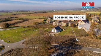 Pokud Vás láká úžasné místo s výhledem do krajiny, máme pro 
