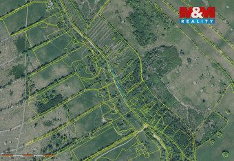 We offer for sale a set of multiple plots located in 