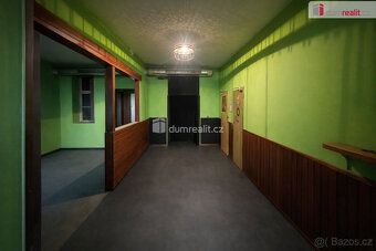bez odstupného, poplatky dle spotřeby, energie se přepisují 