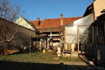 Nabízíme k prodeji rodinný dům v městě Uherský Ostroh. Tento