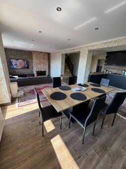 Sale of family house, 5+1/ground floor flat, loft space, garage, 232 sqm, Jeřická St., Prague - Horní Počernice