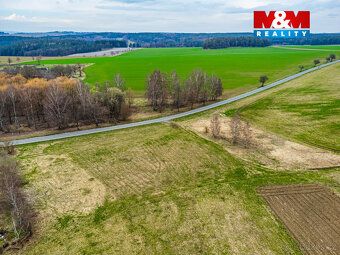Nabízíme k prodeji slunný pozemek o výměře 1 596 m², nacháze
