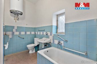 We offer for sale a spacious 2+1 apartment with usable area of 74 m², located in the center of…
