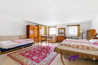 Exclusively on behalf of the owner I offer for sale an historic cottage - family house with…