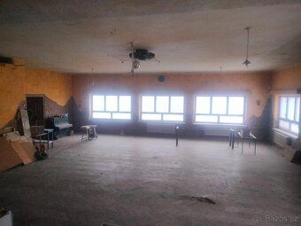 Rent premises of former community house, restaurant with hall in