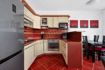 Living surrounded by nature.. We offer for sale a spacious and bright apartment 3+kk in…