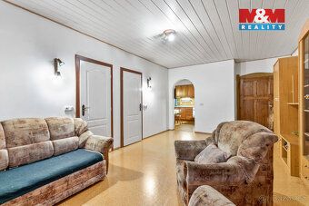 Nabízíme k prodeji samostatně stojící rodinný dům v malebné 