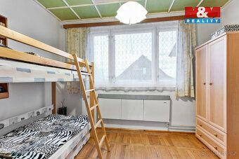 Nabízíme k prodeji samostatně stojící rodinný dům v malebné 