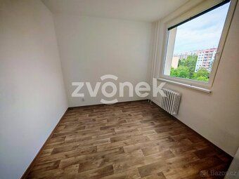 Ev.č. 00039 Nabízíme k pronájmu nezařízený byt 3+1 s lodžií 