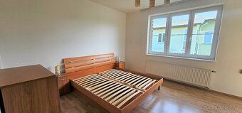 Nabízíme Vám k pronájmu velmi pěkný byt s dispozicí 2+KK s v