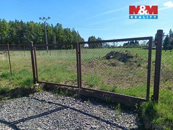 Nabízíme k prodeji pozemek k bydlení o výměře 1 000 m² nedal
