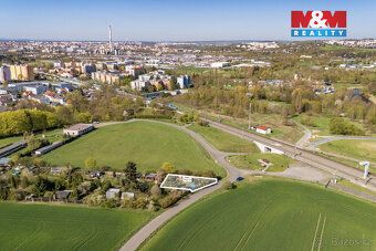 Nabízíme k přenechání krásnou, upravenou a vybavenou zahradu