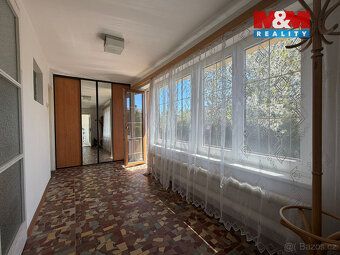 Nabízíme k pronájmu prostorný rodinný dům 3+1 v klidné části
