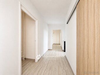 Ref #MZ26047 We offer for sale a completely renovated and modernly designed prefab apartment…