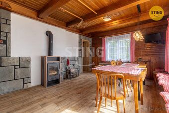 We offer for sale an attractive mountain cottage in one of the most sought-after locations in…