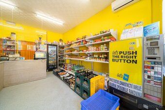 Nabízíme k pronájmu zavedený obchodní prostor o výměře 58 m²