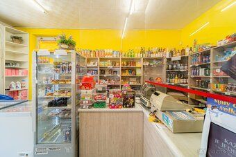 Nabízíme k pronájmu zavedený obchodní prostor o výměře 58 m²