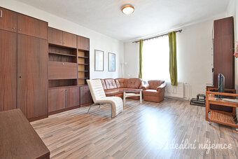 K dlouhodobému podnájmu nabízíme byt o dispozici 3+1 na ulic