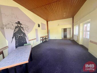 Offers for sale an established restaurant in Nová Role near train station and bus terminal…