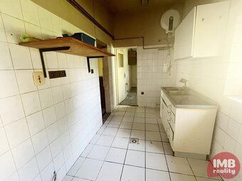 Offers for sale an established restaurant in Nová Role near train station and bus terminal…