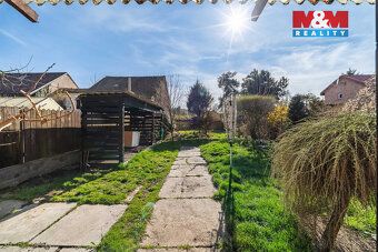We offer for sale a semi-detached brick family house 3+1 / 3+kk