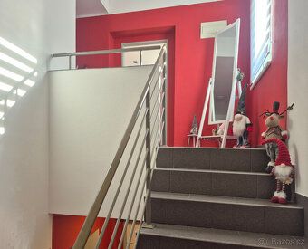 Exkluzivně nabízím k prodeji dvoupodlažní, částečně podsklep