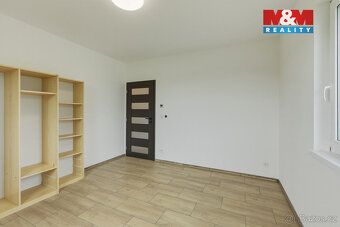 Hledáte rodinný dům v klidné lokalitě s velkým pozemkem? Ve 