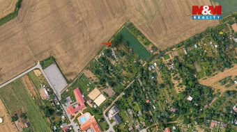 Výhradně nabízíme k prodeji krásnou zahradu o rozloze 809 m²