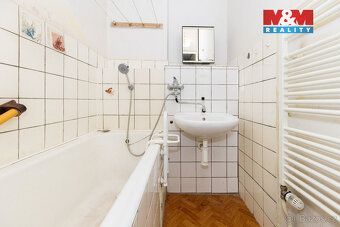 Nabízíme k prodeji prostorný byt 3+1 o výměře 83 m² ve 2. pa