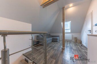 Prodej rodinného domu 291 m2, pozemek 735 m2, Zlonín, Praha 