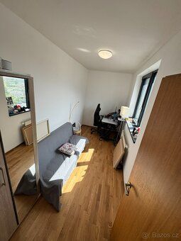 K pronájmu velmi prostorný, světlý a moderně vybavený byt 3+