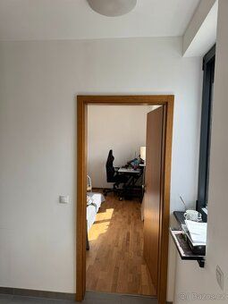 K pronájmu velmi prostorný, světlý a moderně vybavený byt 3+
