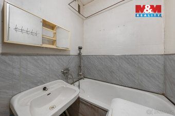 Nabízíme k prodeji družstevní byt o dispozici 3+1 a užitné p
