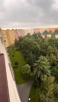 K dlouhodobému podnájmu nabízíme zrekonstruovaný byt o dispo