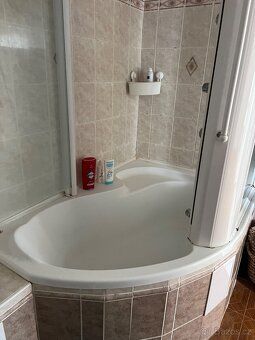 Renting four fully furnished rooms in Prague 8 near