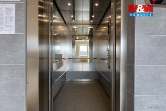 In the premises of the Rehabilitation Institute in Hrabyně we offer for sale a bright…