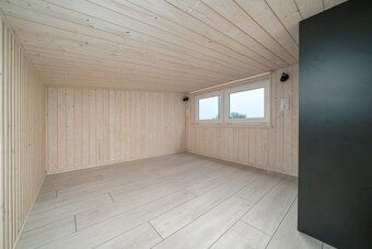 Newly built year-round habitable tiny house / mobile home